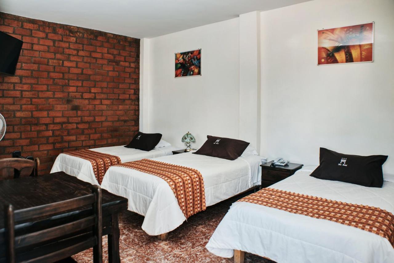 Bris Hotel Gobernadora Bagian luar foto