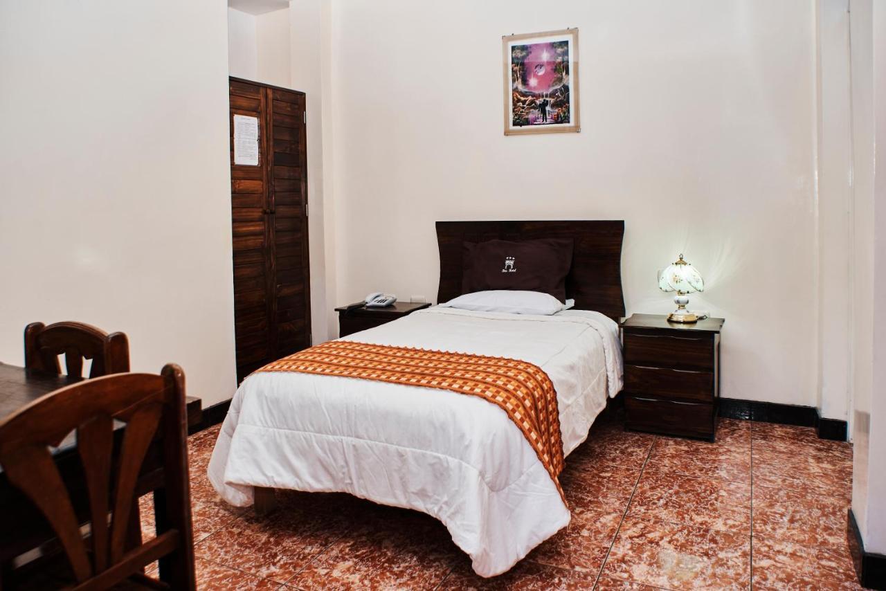 Bris Hotel Gobernadora Bagian luar foto